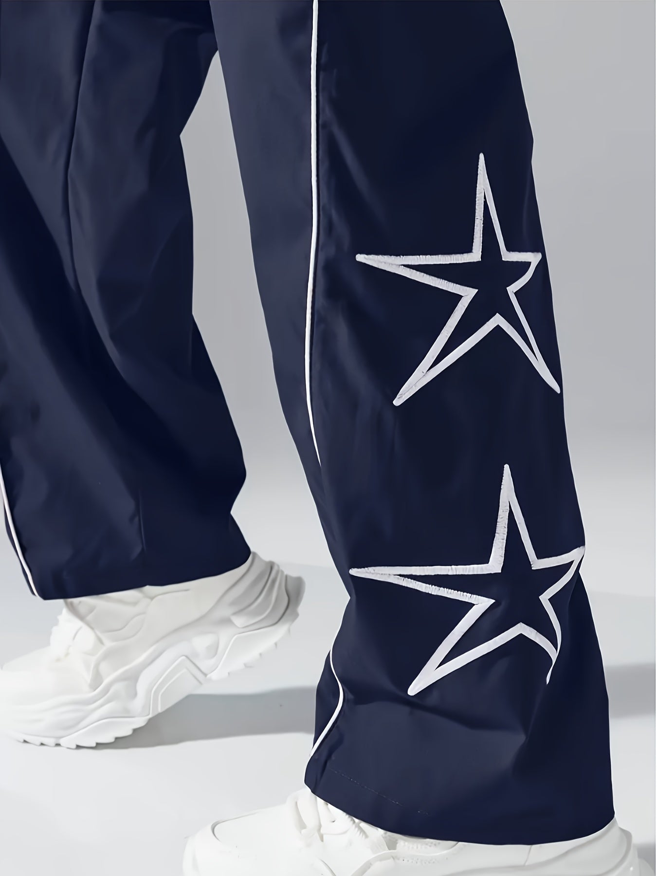 Autumn and Winter Men's Heavyweight Casual Pants with Loose Fit, Wide-Leg Drawstring Trousers Featuring Star Embroidery for Christmas Parties
